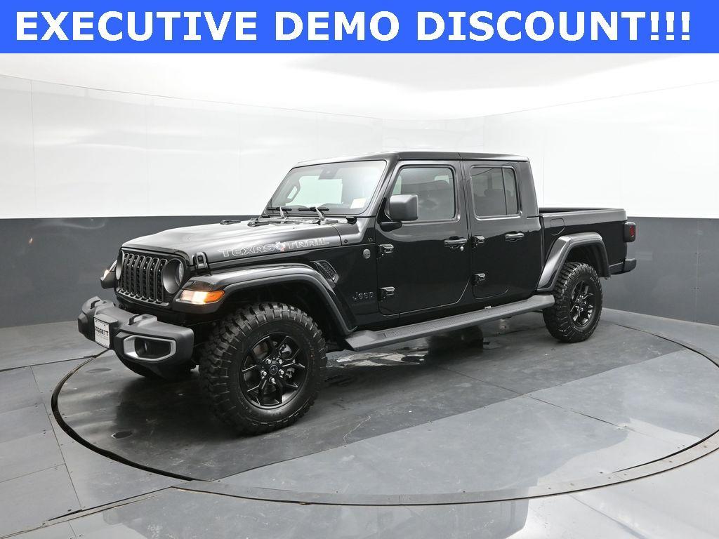 new 2025 Jeep Gladiator car, priced at $36,650