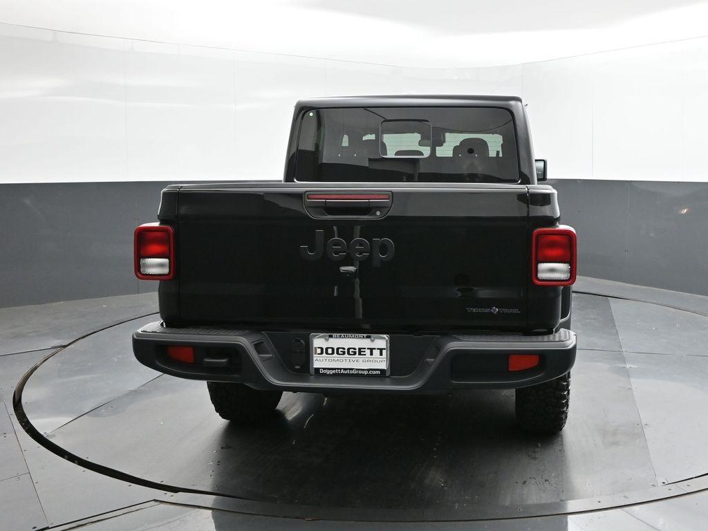 new 2025 Jeep Gladiator car, priced at $41,818