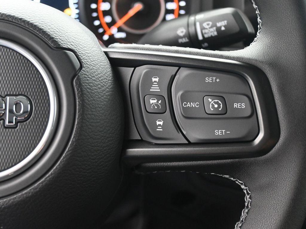 new 2025 Jeep Gladiator car, priced at $41,818