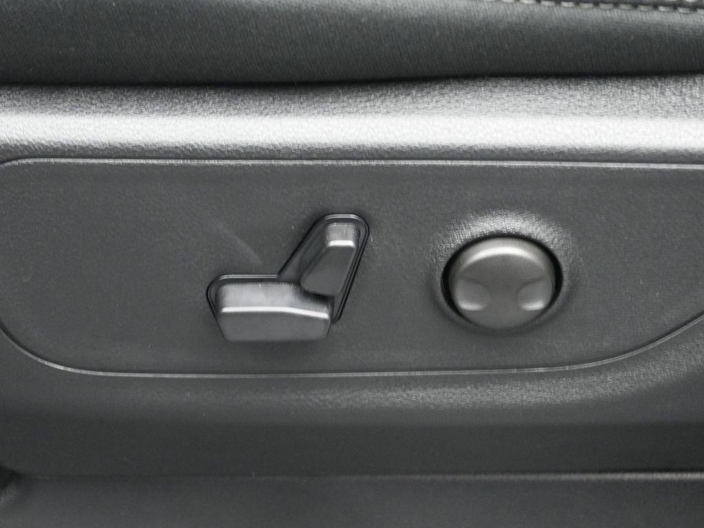 new 2025 Ram 1500 car, priced at $53,695