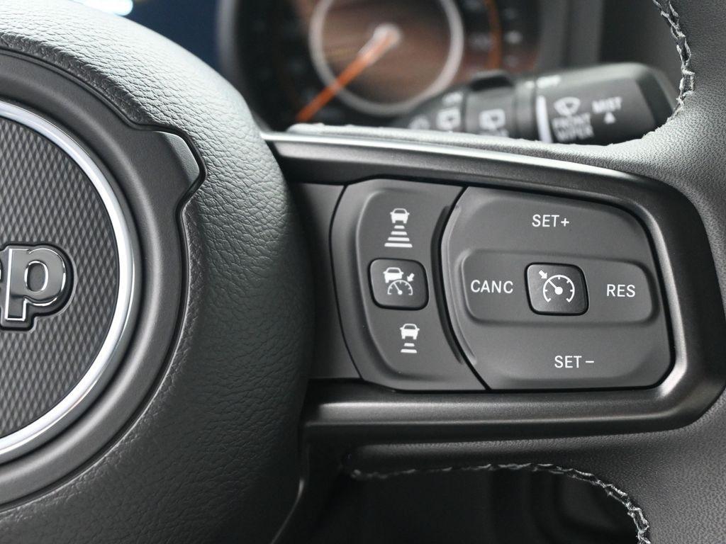 new 2025 Jeep Wrangler car, priced at $51,865