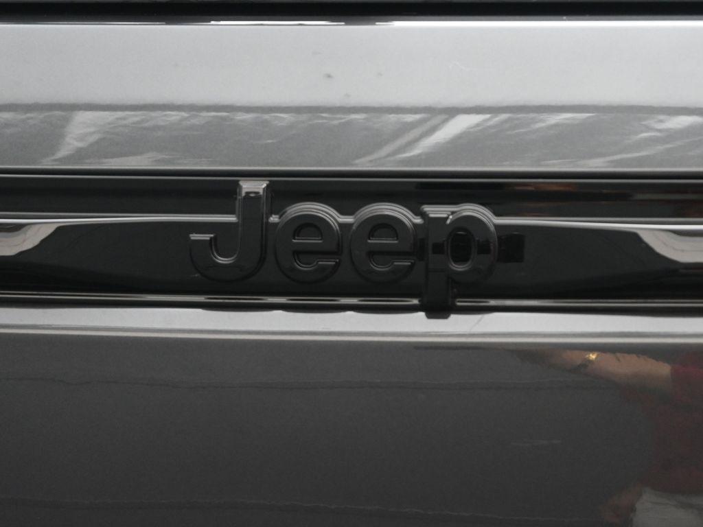 new 2025 Jeep Grand Cherokee car, priced at $45,375
