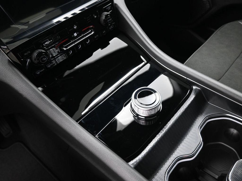 new 2025 Jeep Grand Cherokee car, priced at $45,375