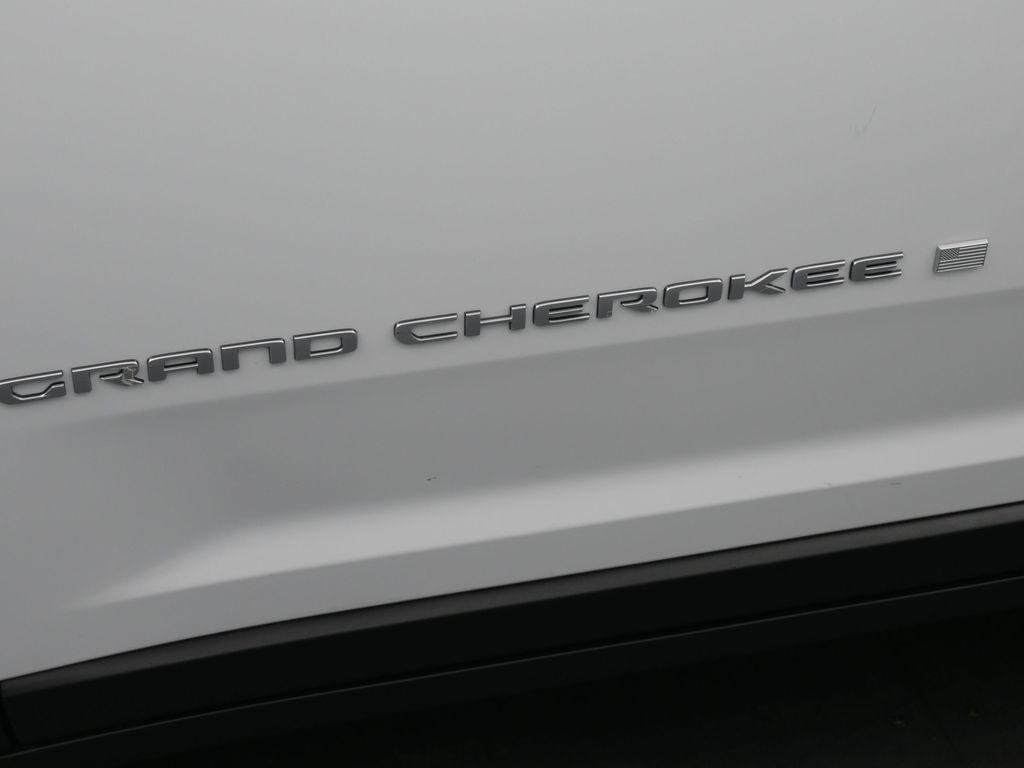 new 2025 Jeep Grand Cherokee car, priced at $37,105