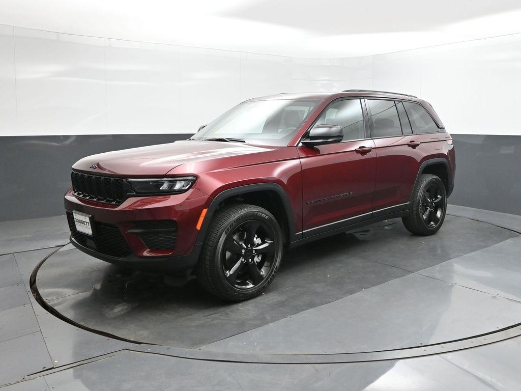 new 2025 Jeep Grand Cherokee car, priced at $39,830