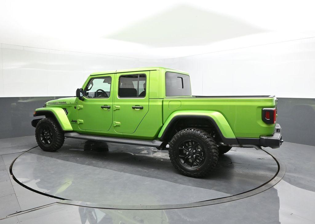 new 2025 Jeep Gladiator car, priced at $48,855