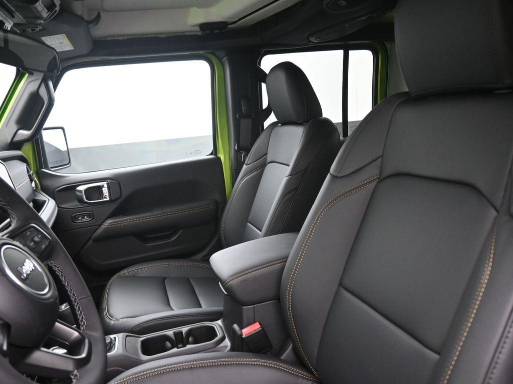new 2025 Jeep Gladiator car, priced at $48,855