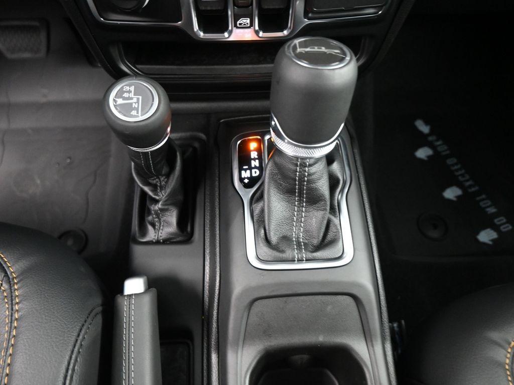 new 2025 Jeep Gladiator car, priced at $45,038