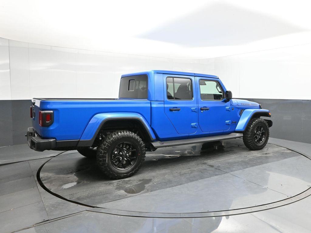new 2025 Jeep Gladiator car, priced at $45,038