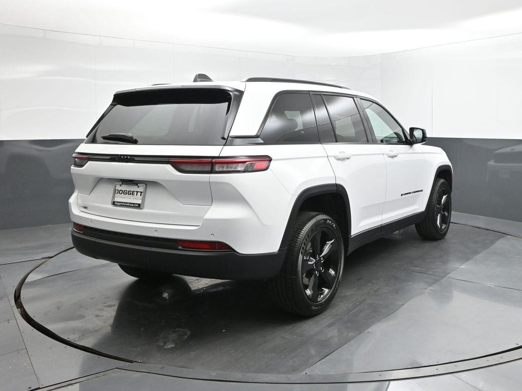 new 2025 Jeep Grand Cherokee car, priced at $39,568