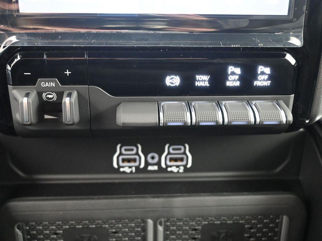 new 2025 Ram 2500 car, priced at $75,727