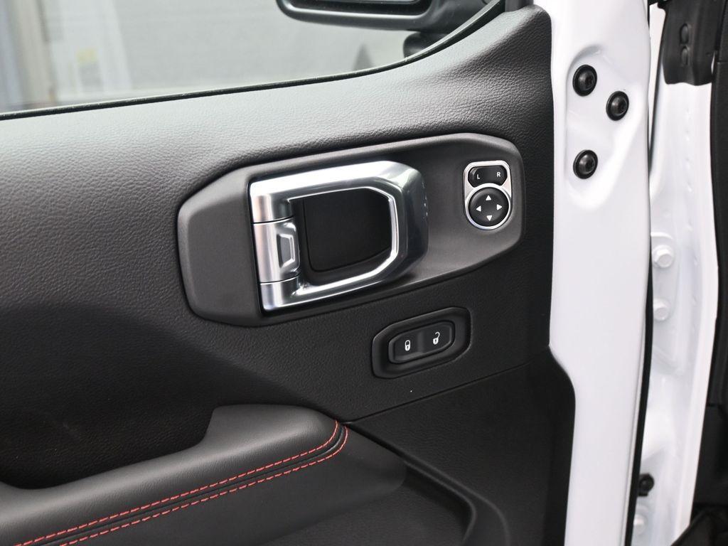 new 2025 Jeep Wrangler car, priced at $57,851