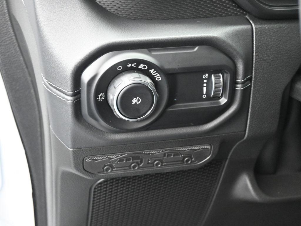 new 2025 Jeep Wrangler car, priced at $57,851