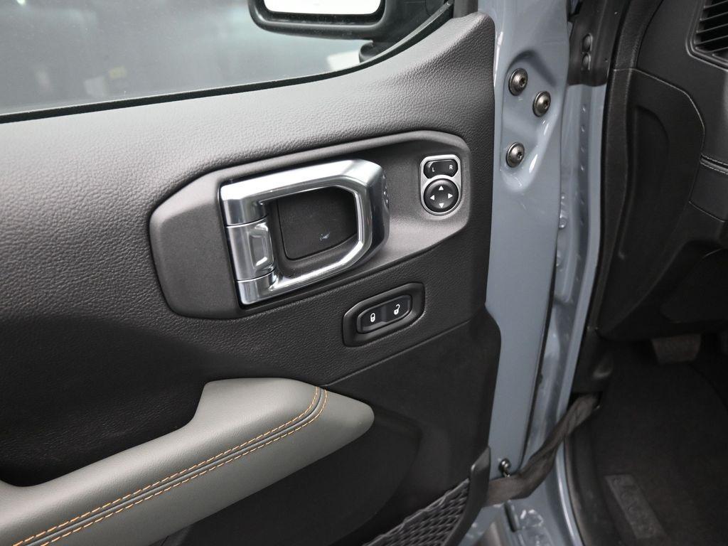 new 2025 Jeep Gladiator car, priced at $50,511