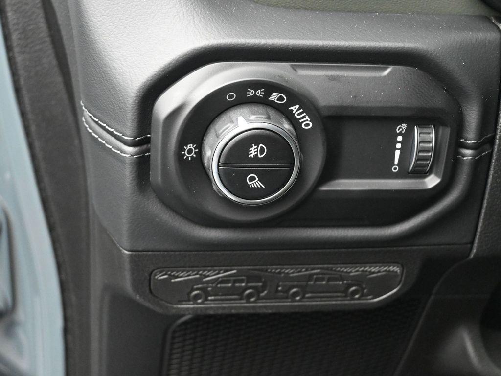 new 2025 Jeep Gladiator car, priced at $50,511