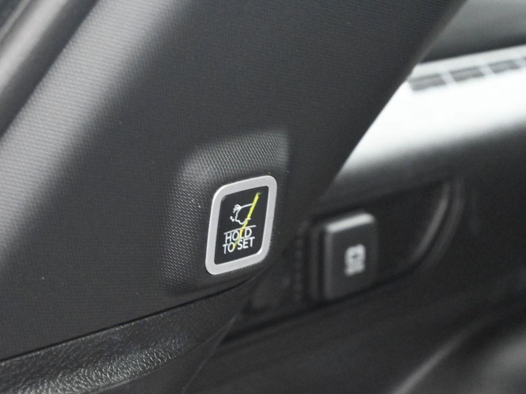 new 2025 Jeep Grand Cherokee car, priced at $45,375