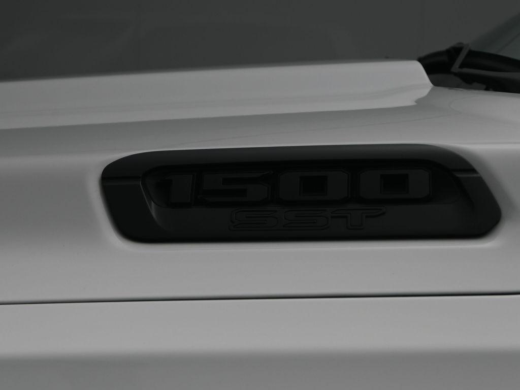 new 2025 Ram 1500 car, priced at $61,347