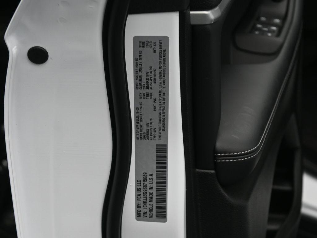 new 2025 Jeep Grand Cherokee L car, priced at $48,625