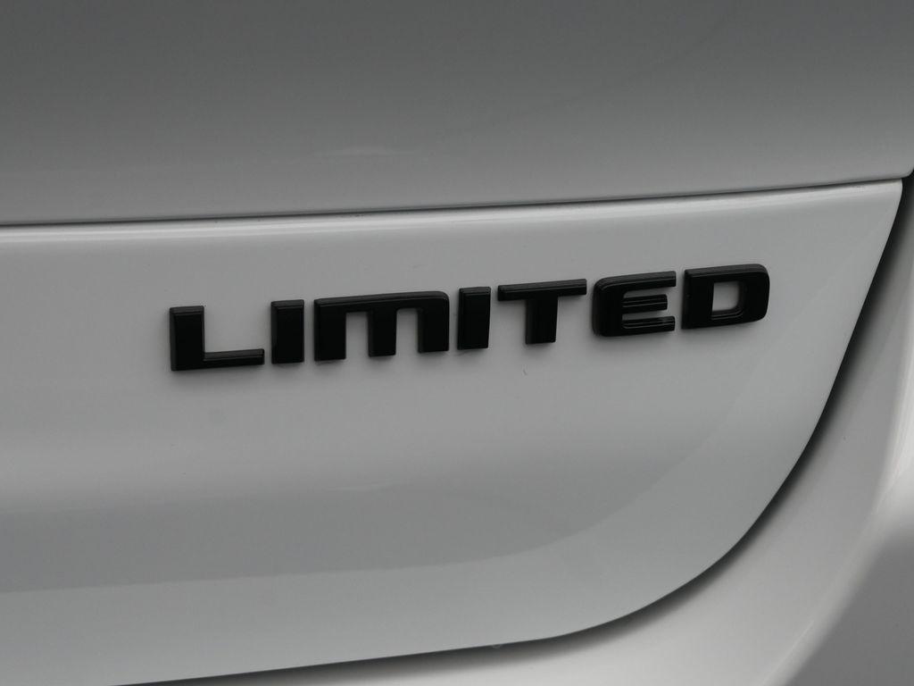 new 2025 Jeep Grand Cherokee L car, priced at $48,625
