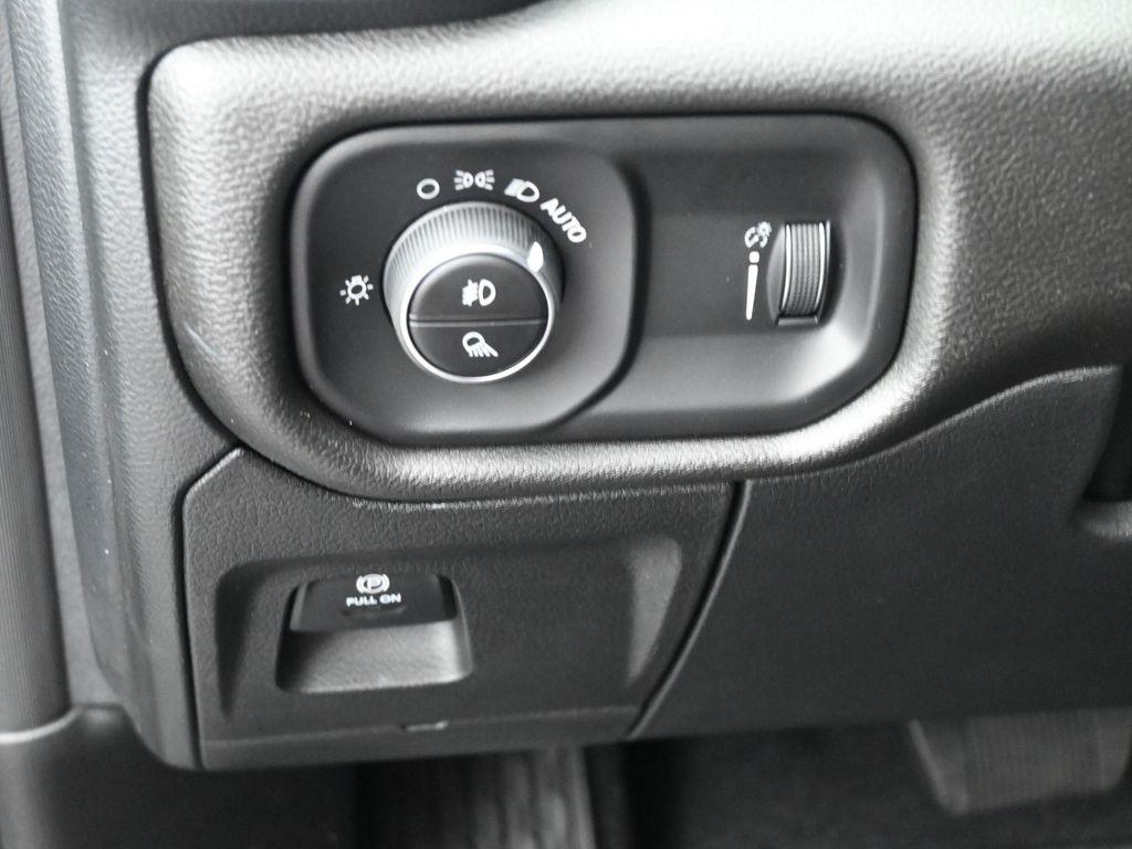 new 2025 Ram 1500 car, priced at $40,022