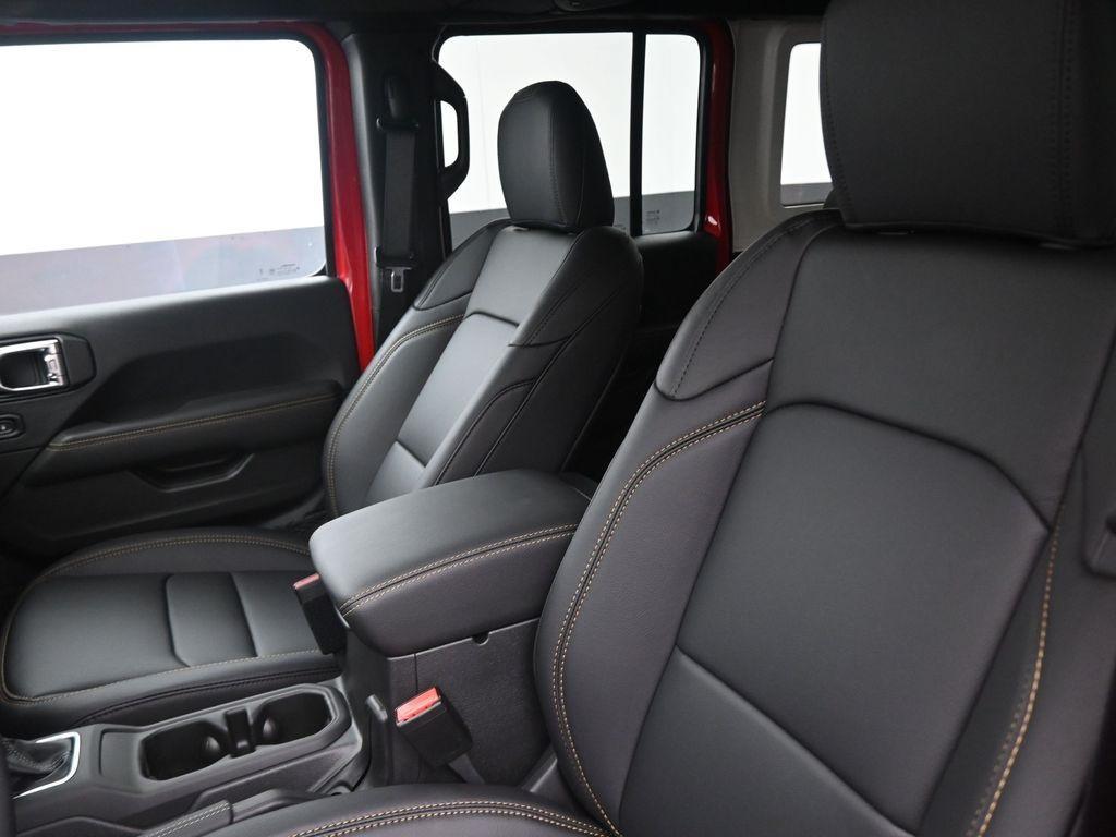 new 2025 Jeep Wrangler car, priced at $54,307