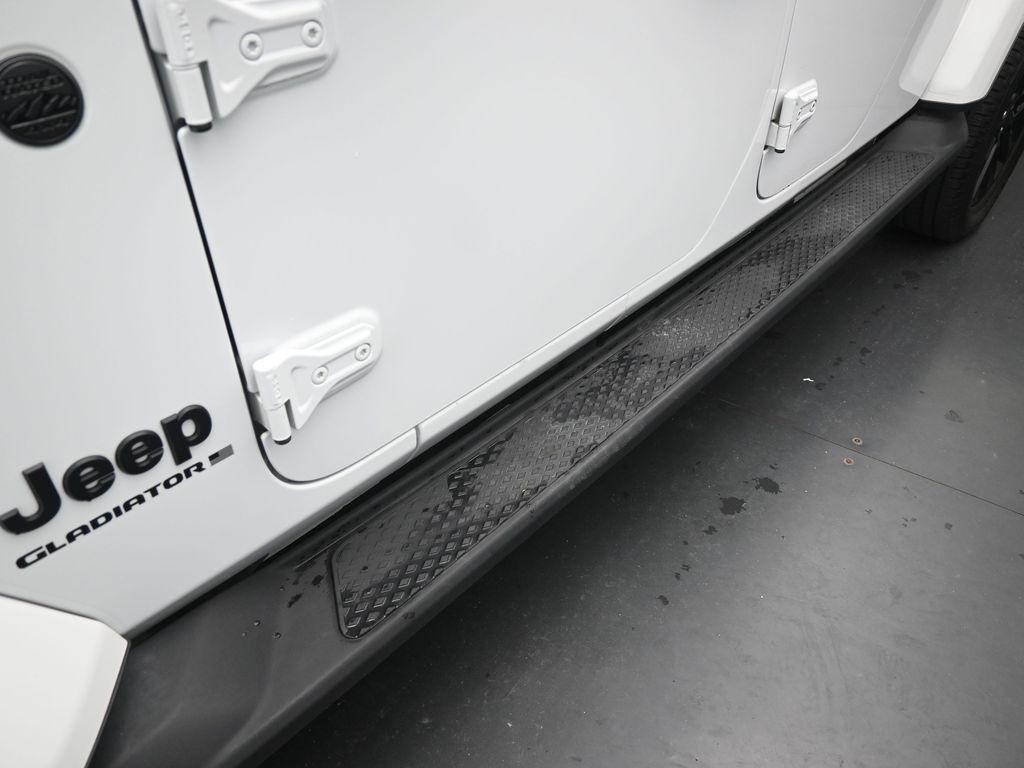 used 2023 Jeep Gladiator car, priced at $34,920