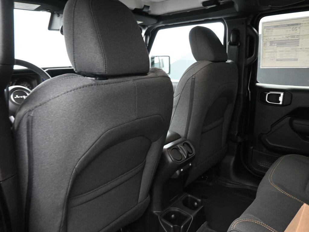 new 2025 Jeep Wrangler car, priced at $46,593