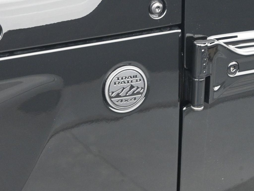 new 2025 Jeep Wrangler car, priced at $46,593