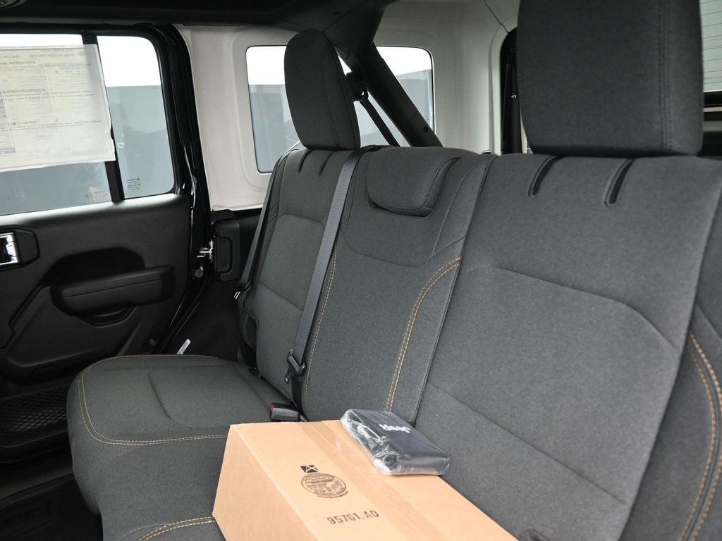 new 2025 Jeep Wrangler car, priced at $46,593