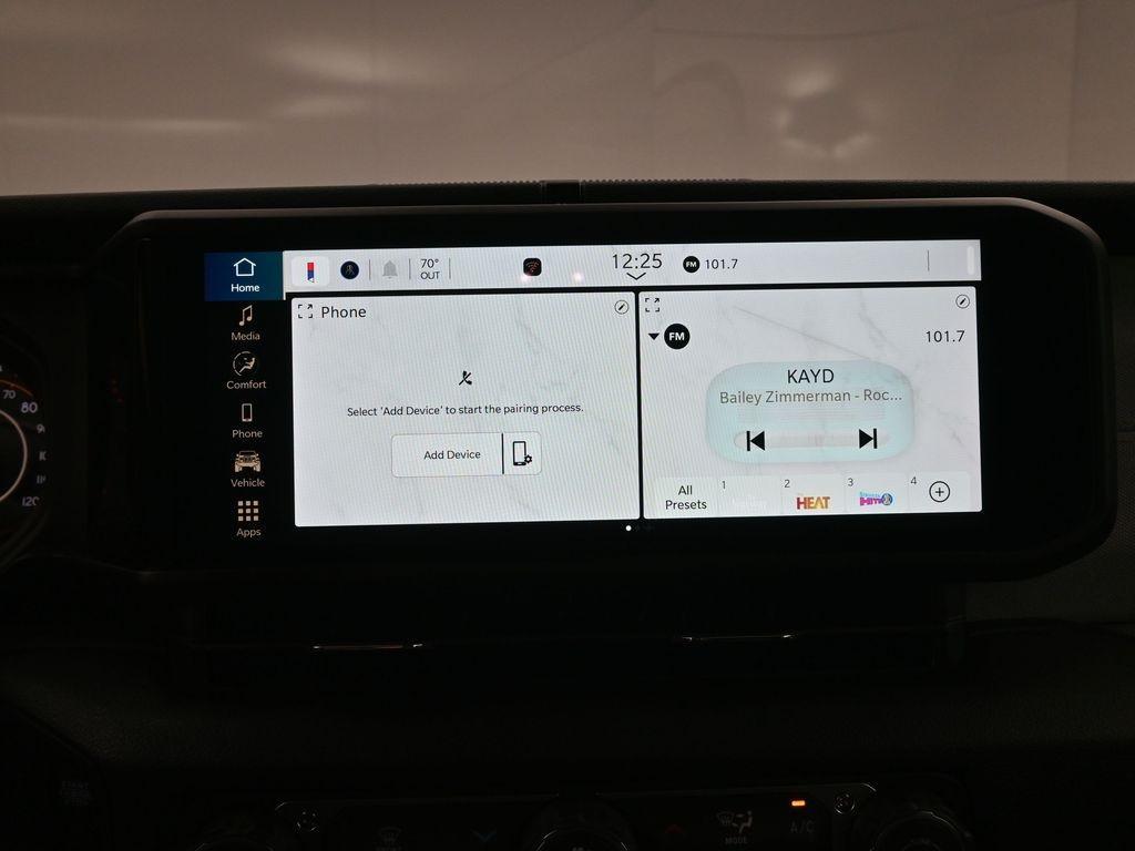 new 2025 Jeep Wrangler car, priced at $46,593