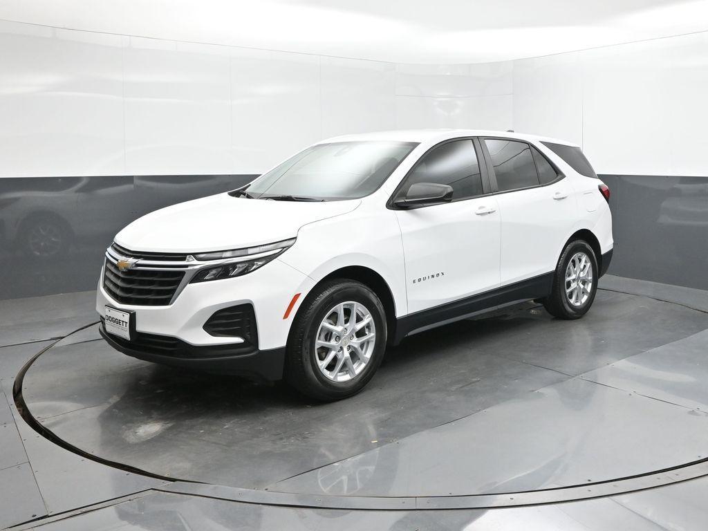 used 2022 Chevrolet Equinox car, priced at $19,422