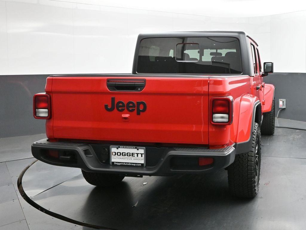 new 2025 Jeep Gladiator car, priced at $43,880