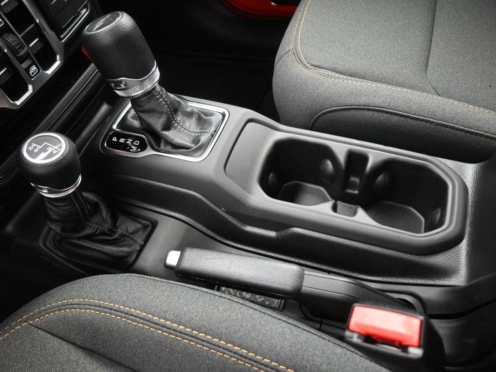 new 2025 Jeep Gladiator car, priced at $43,880