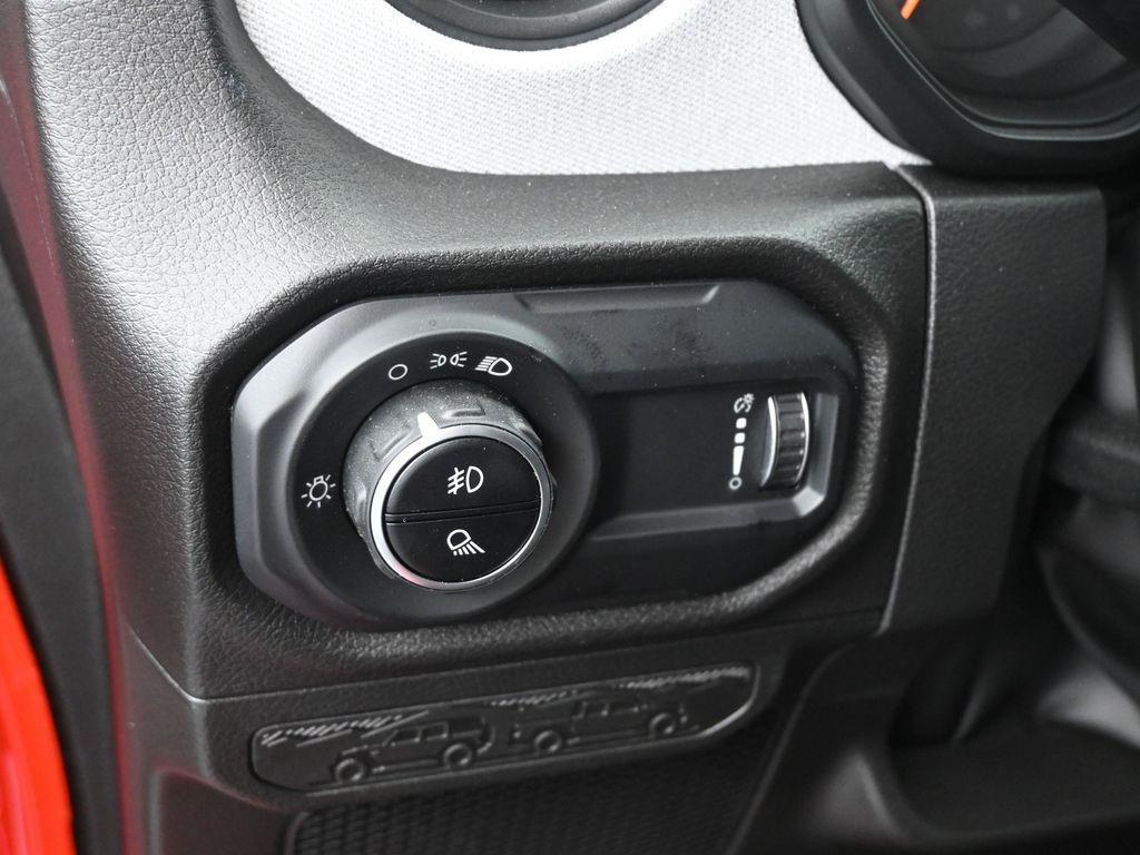 new 2025 Jeep Gladiator car, priced at $43,880