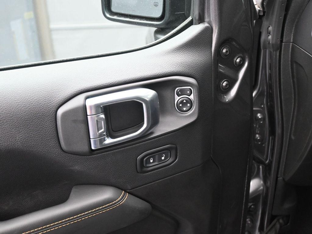 new 2025 Jeep Gladiator car, priced at $44,239