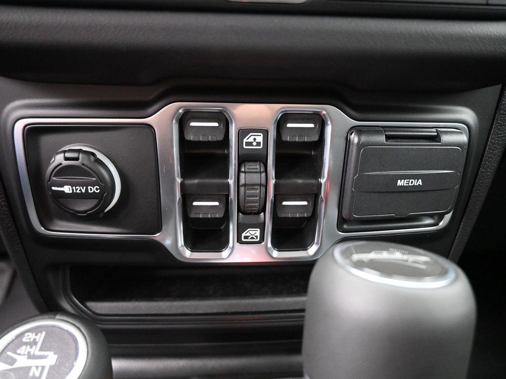 new 2025 Jeep Gladiator car, priced at $44,239