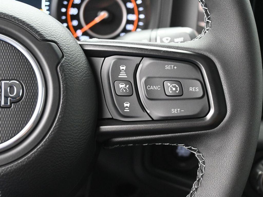 new 2025 Jeep Gladiator car, priced at $44,239