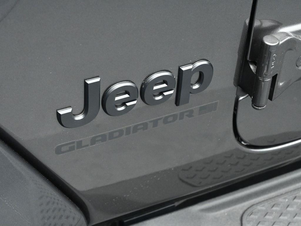 new 2025 Jeep Gladiator car, priced at $44,239