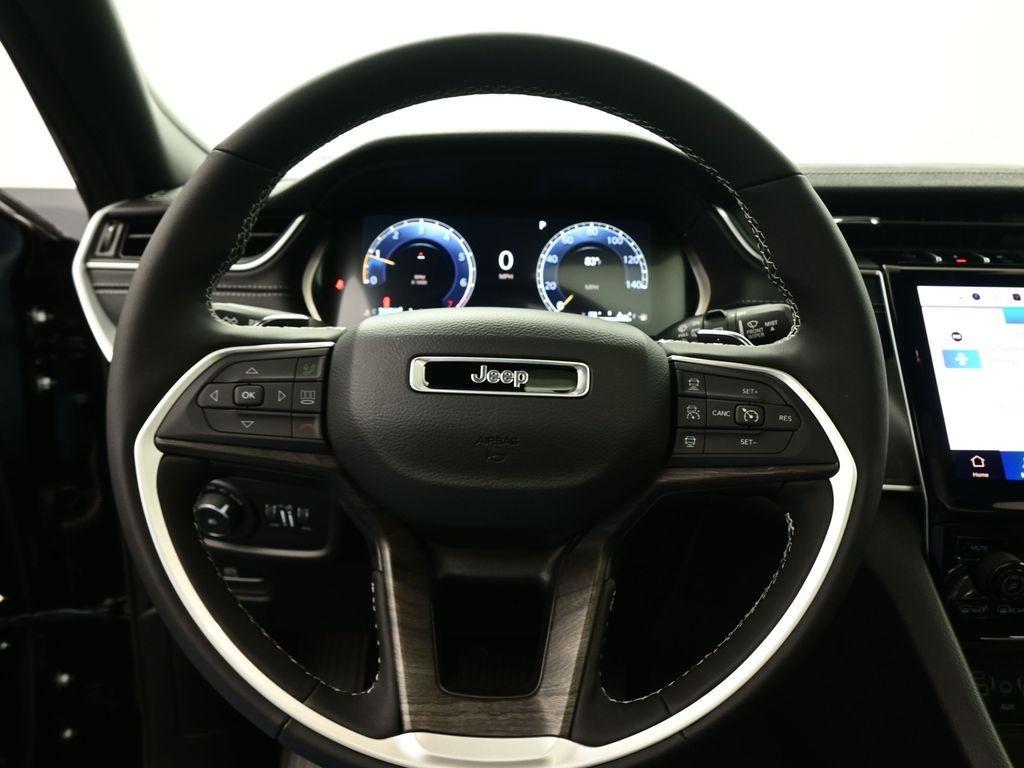 new 2025 Jeep Grand Cherokee car, priced at $47,089