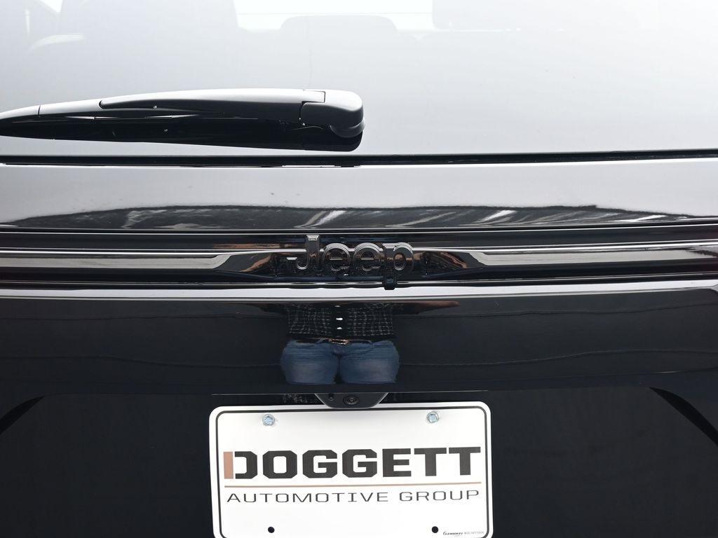 new 2025 Jeep Grand Cherokee car, priced at $47,089