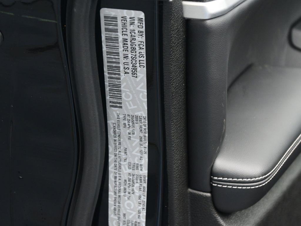 new 2025 Jeep Grand Cherokee car, priced at $47,089