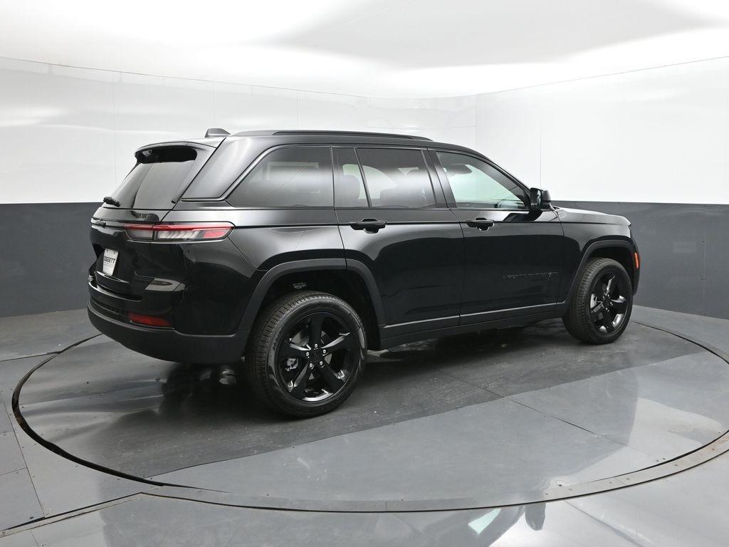 new 2025 Jeep Grand Cherokee car, priced at $47,089