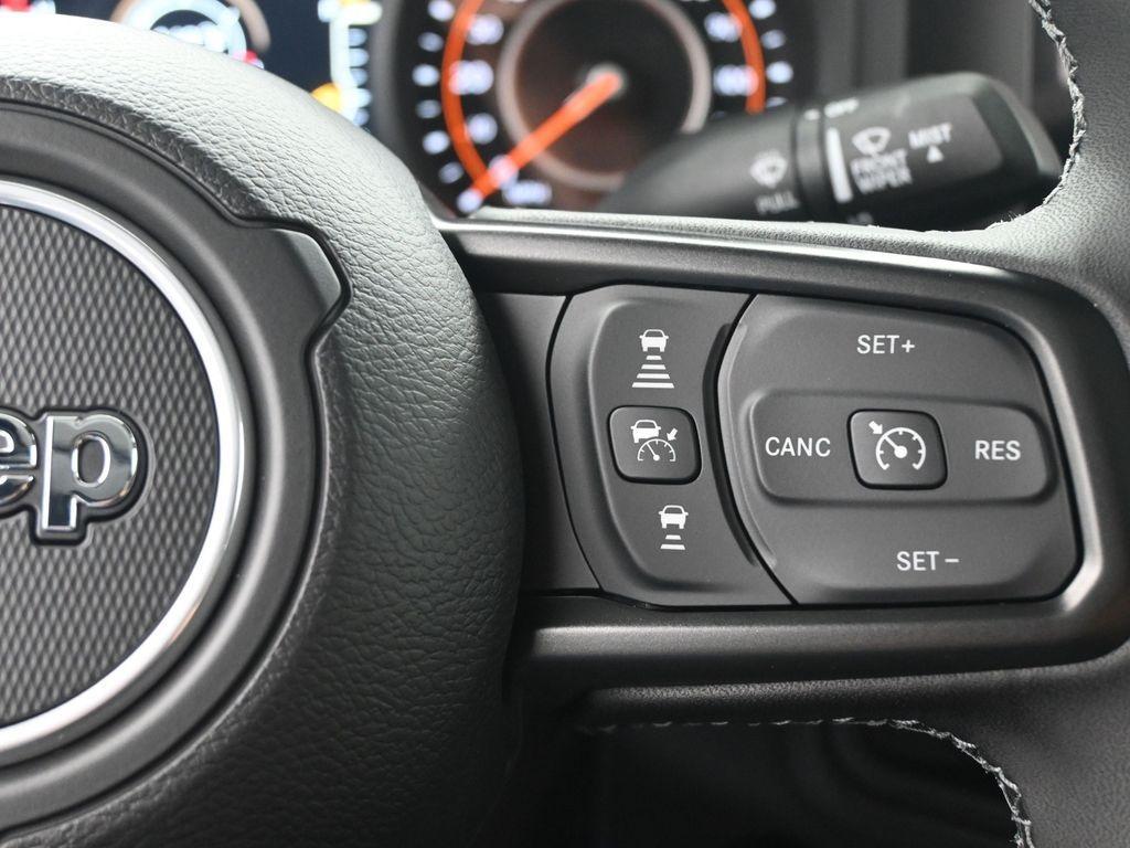 new 2025 Jeep Gladiator car, priced at $48,038