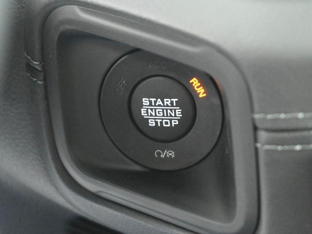 new 2025 Jeep Gladiator car, priced at $48,038