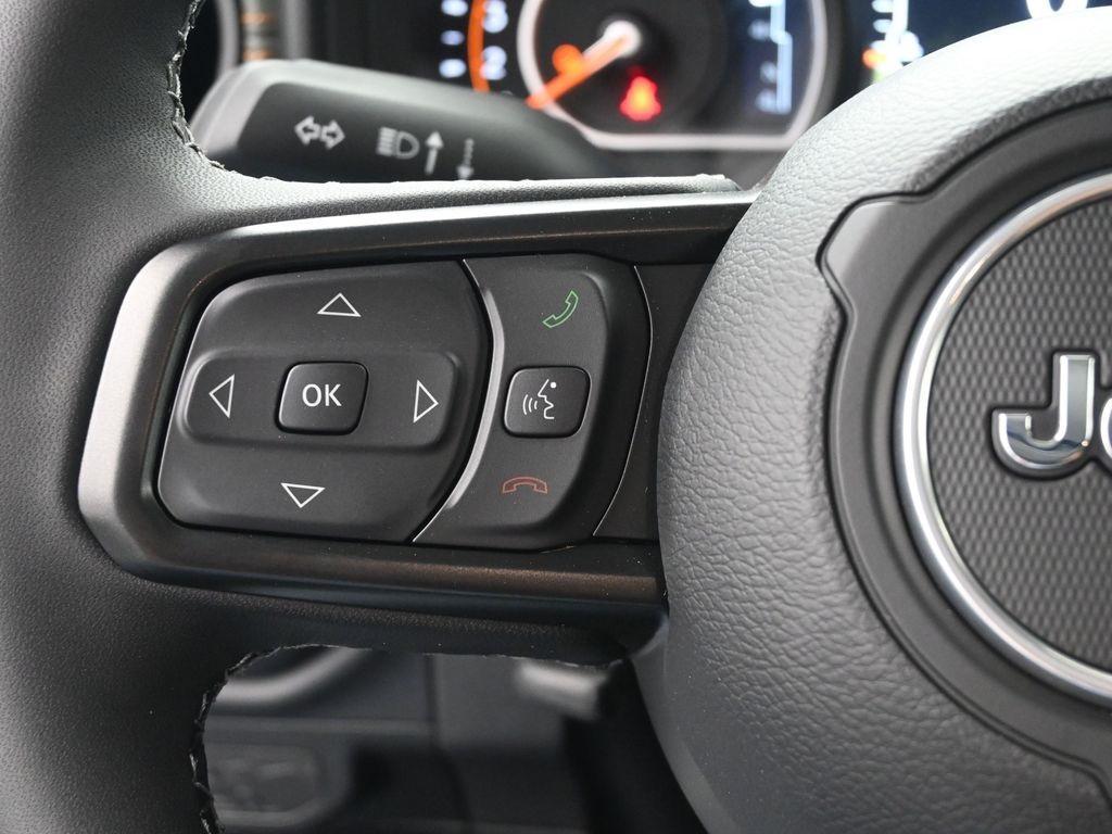 new 2025 Jeep Gladiator car, priced at $49,384