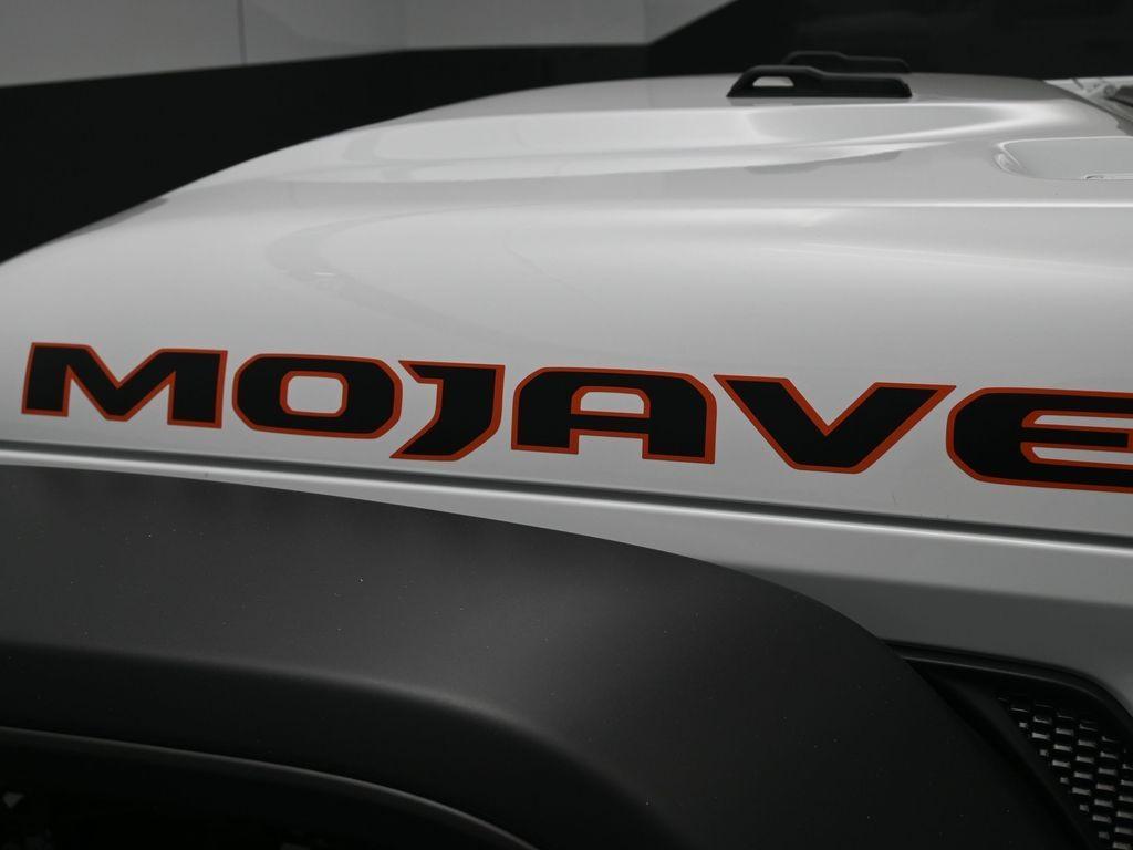 new 2025 Jeep Gladiator car, priced at $49,384