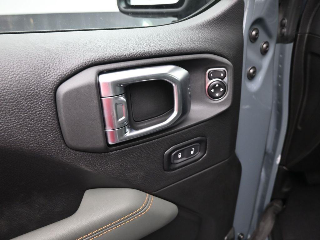 new 2025 Jeep Gladiator car, priced at $52,161