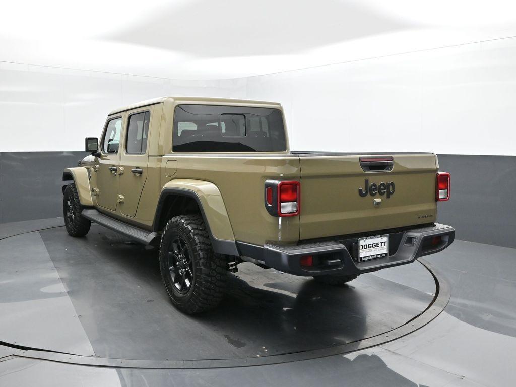 new 2025 Jeep Gladiator car, priced at $45,857