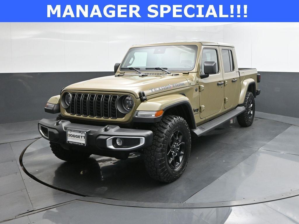 new 2025 Jeep Gladiator car, priced at $43,261