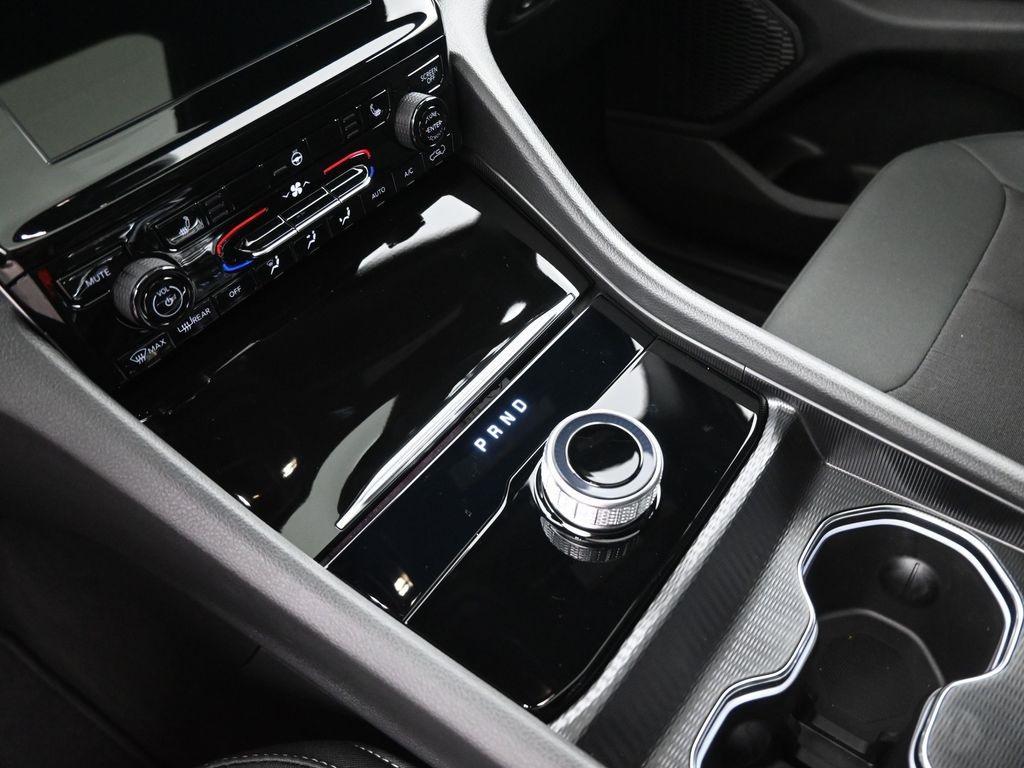 new 2025 Jeep Grand Cherokee L car, priced at $40,012